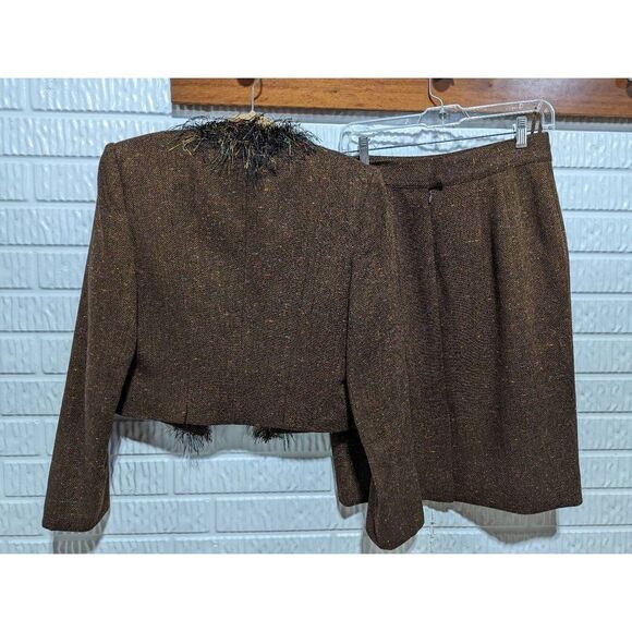 Noviello Bloom Women's Brown Fringed Trim Fluffy Embellished Skirt Suit Size 10 - Picture 3 of 7